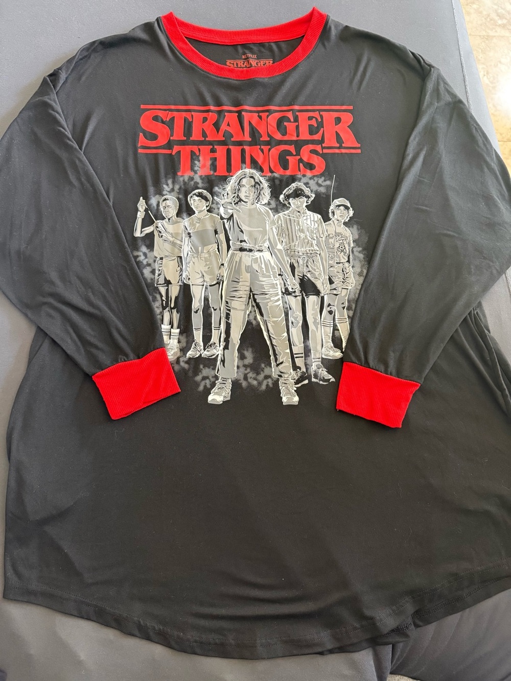 Stranger Things Sleep Shirt Medium Netflix Long Sleeve Pajama gown